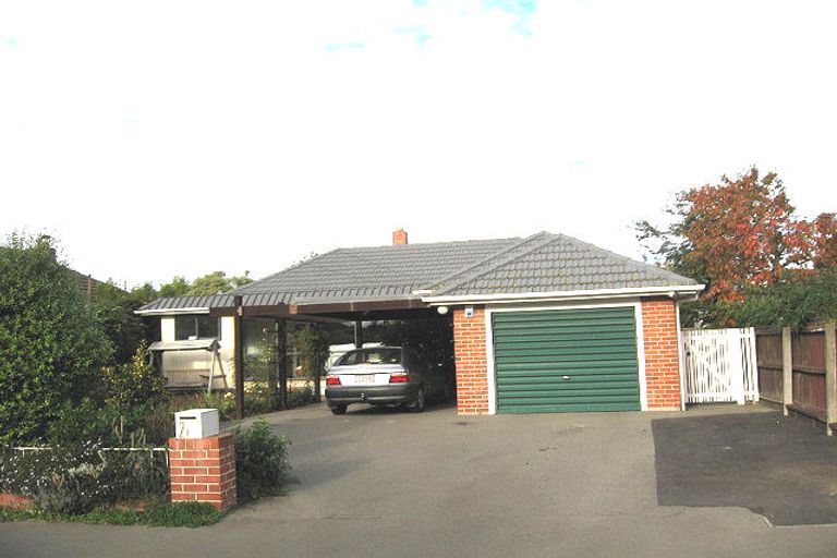 Photo of property in 2a Barlow Street, Ilam, Christchurch, 8041