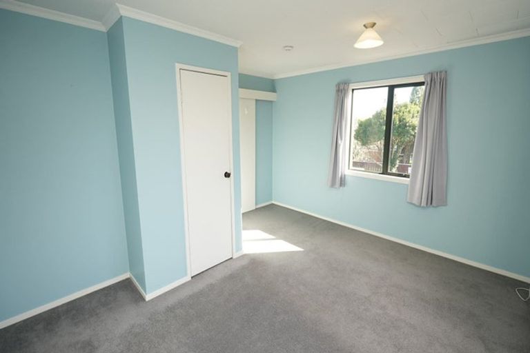 Photo of property in 14 Stirling Crescent, Hokowhitu, Palmerston North, 4410