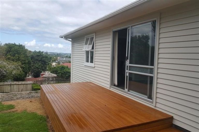 Photo of property in 6 Hughson Street, Waitara, 4320