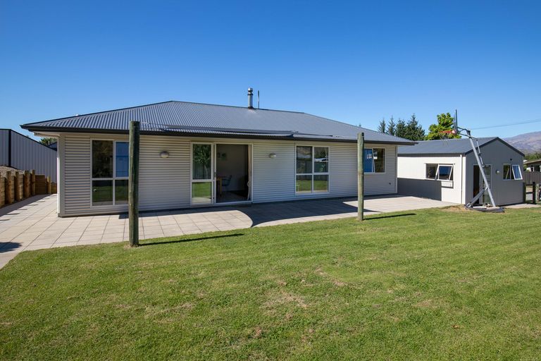 Photo of property in 74 Shields Street, Clyde, 9330