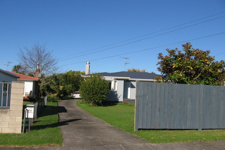Photo of property in 25 Covil Avenue, Te Atatu South, Auckland, 0610