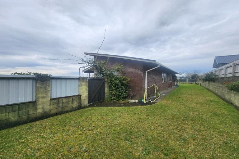 Photo of property in 8b Julian Place, Westown, New Plymouth, 4310