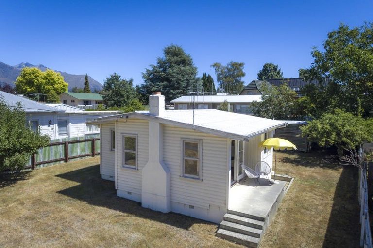 Photo of property in 44 Centennial Avenue, Arrowtown, 9302