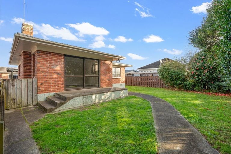 Photo of property in 14 Cross Street, Papakura, 2110