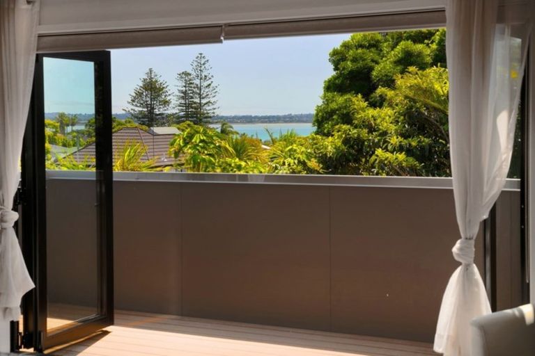 Photo of property in 23 Humariri Street, Point Chevalier, Auckland, 1022
