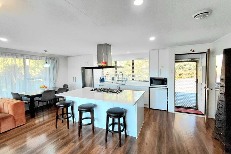 Photo of property in 179 Glengarry Road, Glen Eden, Auckland, 0602