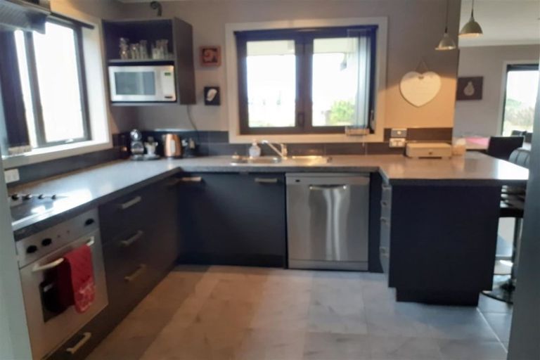 Photo of property in 25 Riversdale-waikaia Road, Riversdale, 9776