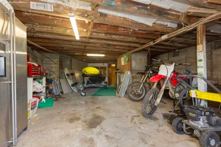 Photo of property in 3 Elizabeth Place, Ferndale, New Plymouth, 4310