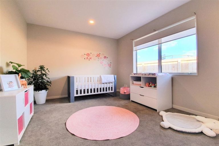 Photo of property in 5 Tilly Lane, Huapai, Kumeu, 0810