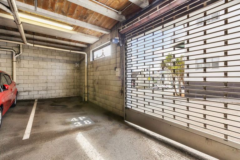 Photo of property in Qba Apartments, 4p/51 Webb Street, Mount Cook, Wellington, 6011