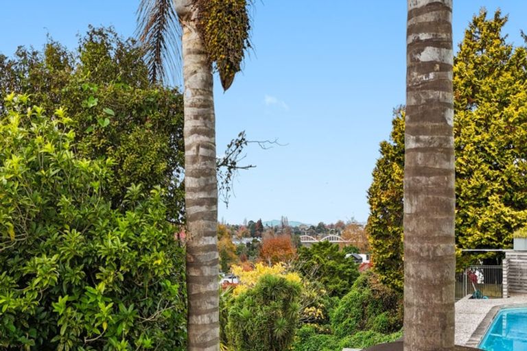 Photo of property in 44 Beerescourt Road, Beerescourt, Hamilton, 3200