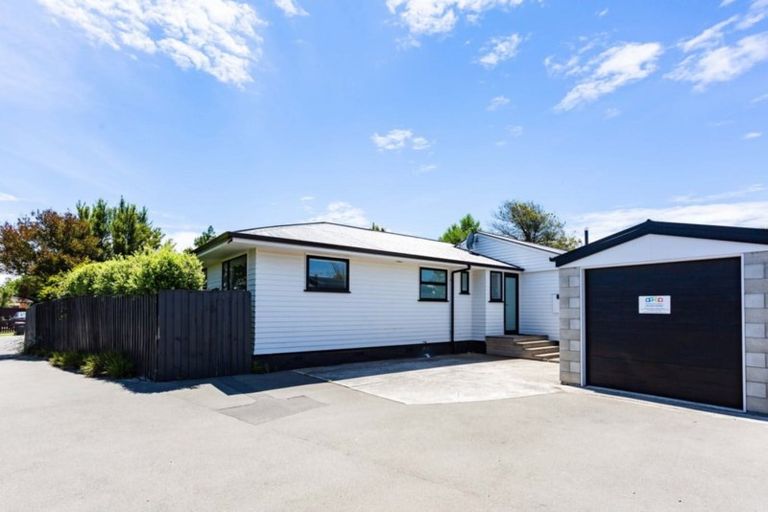 Photo of property in 402 Ilam Road, Bryndwr, Christchurch, 8053