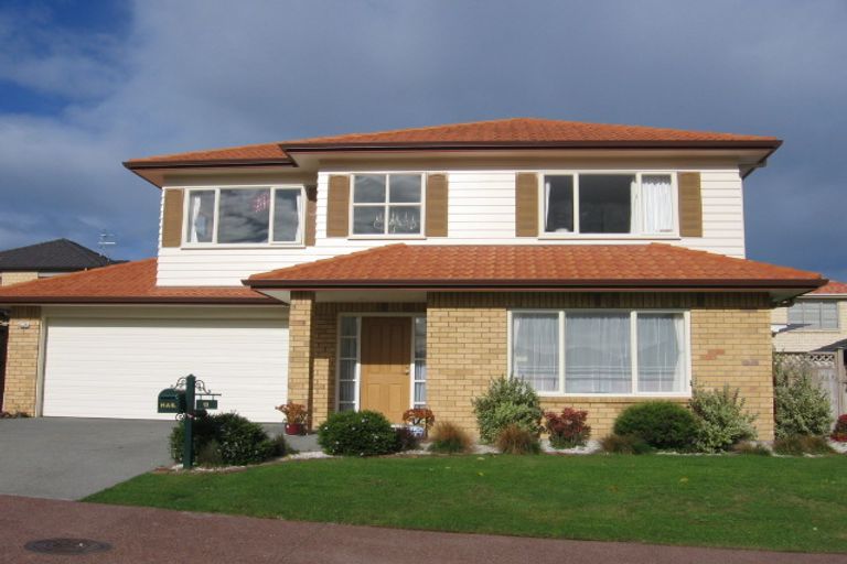 Photo of property in 13 Coachman Drive, Flat Bush, Auckland, 2016