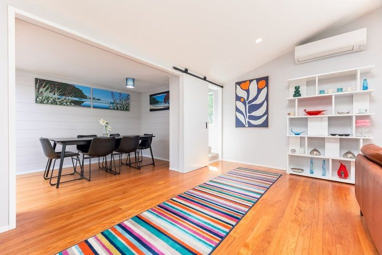 Photo of property in 15 Tiromoana Road, Raumati South, Paraparaumu, 5032