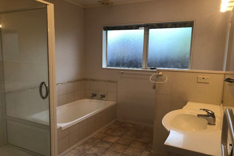 Photo of property in 2e Powhiri Avenue, Kensington, Whangarei, 0112