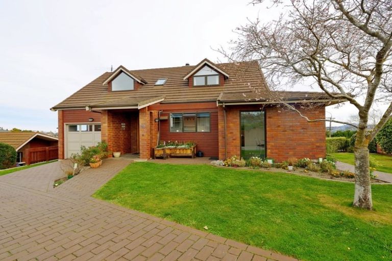 Photo of property in 110 Larnach Road, Vauxhall, Dunedin, 9013