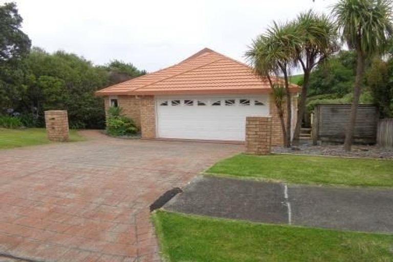 Photo of property in 38 Pukatea Avenue, Albany, Auckland, 0632