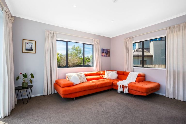 Photo of property in 26 Navigation Drive, Whitby, Porirua, 5024