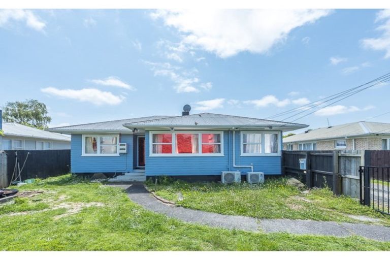Photo of property in 1/18 Sheehan Avenue, Papakura, 2110