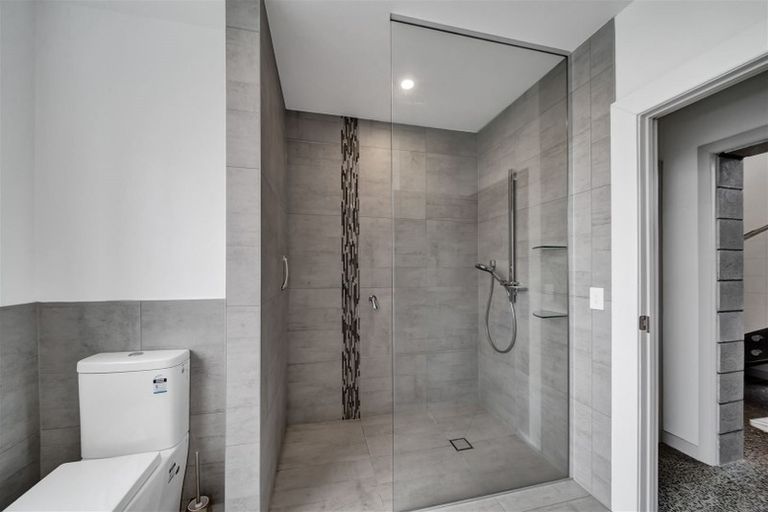 Photo of property in 16a Links Drive, Waiwhakaiho, New Plymouth, 4312