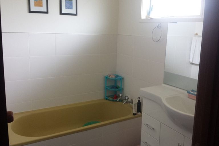 Photo of property in 43 Blakeborough Drive, Forrest Hill, Auckland, 0620