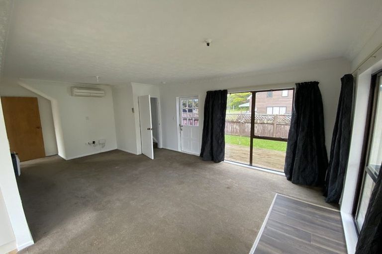 Photo of property in 13 California Drive, Totara Park, Upper Hutt, 5018