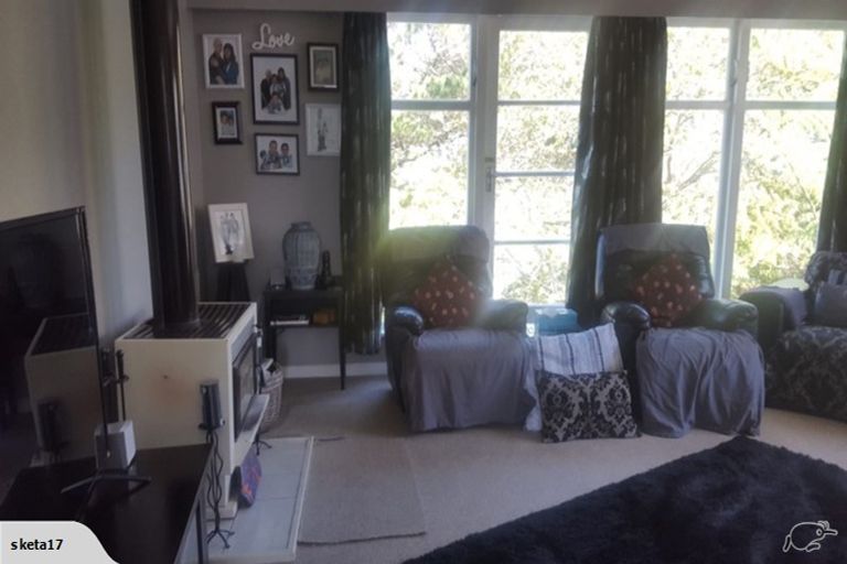 Photo of property in 26-26a Amundsen Grove, Stokes Valley, Lower Hutt, 5019