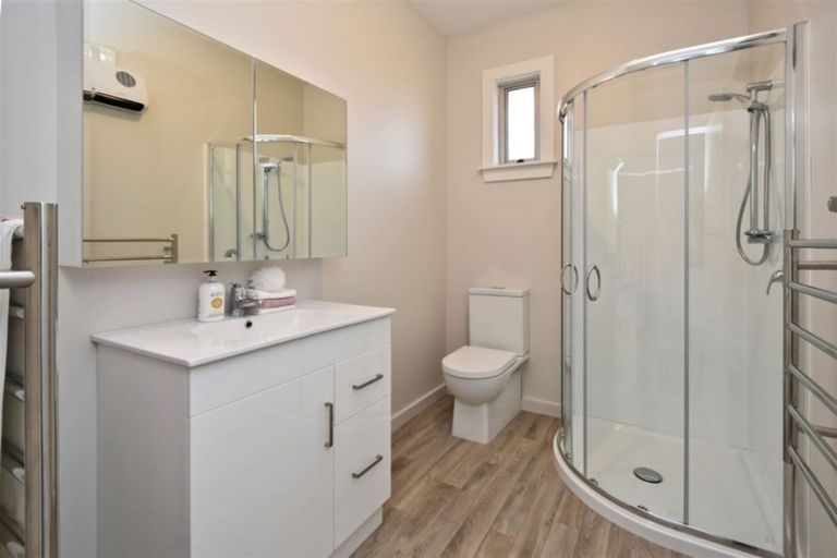 Photo of property in 219a Main North Road, Redwood, Christchurch, 8051