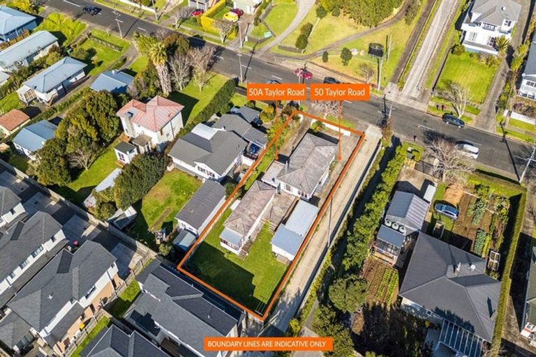 Photo of property in 50 Taylor Road, Mangere Bridge, Auckland, 2022