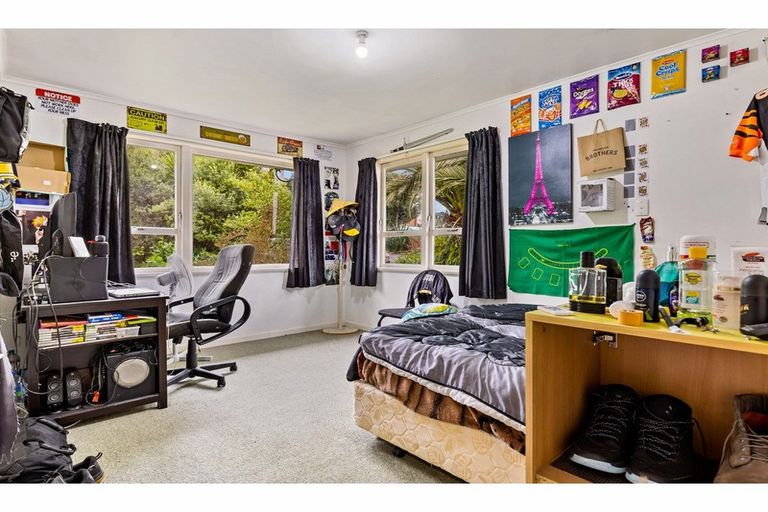 Photo of property in 77 Royal Road, Massey, Auckland, 0614