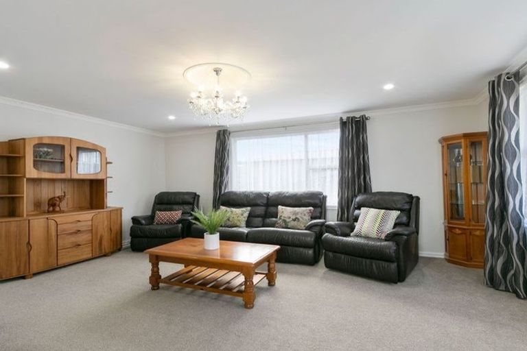 Photo of property in 2/35 Leighton Avenue, Waiwhetu, Lower Hutt, 5010