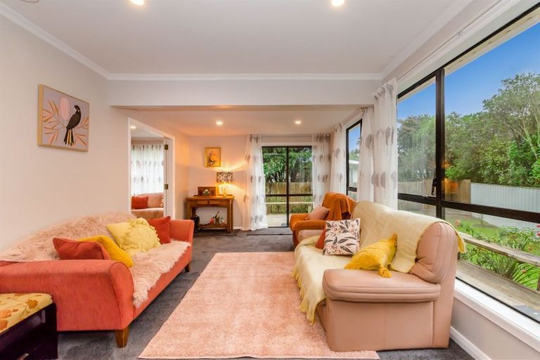 Photo of property in 48 Hookway Grove, Paraparaumu, 5032