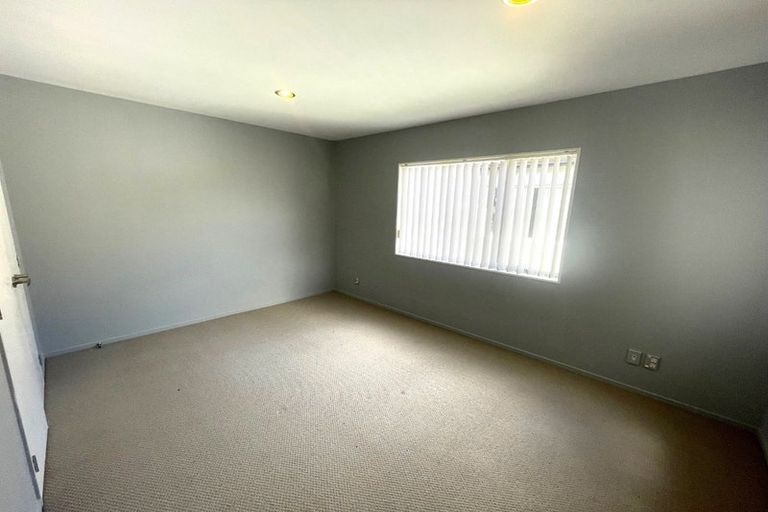 Photo of property in 14 Stamford Crescent, Flat Bush, Auckland, 2019