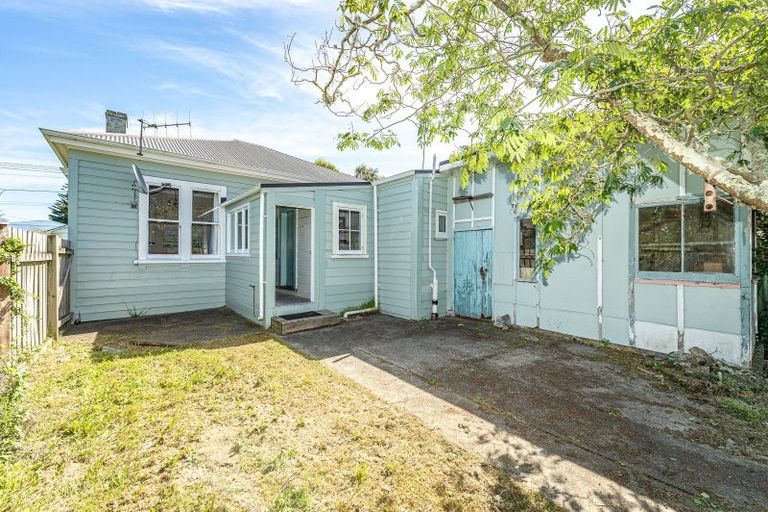 Photo of property in 8 Field Street, Aramoho, Whanganui, 4500