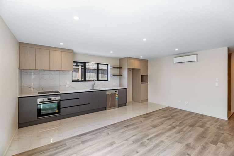 Photo of property in 6 Rorotu Avenue, Karaka, Papakura, 2113