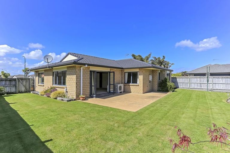 Photo of property in 24 Sarah Place, Papamoa Beach, Papamoa, 3118