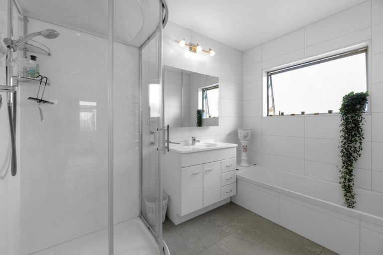 Photo of property in 64 Plateau Heights, Mount Maunganui, 3116