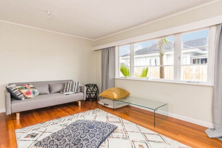 Photo of property in 1/18 Parker Avenue, New Lynn, Auckland, 0600