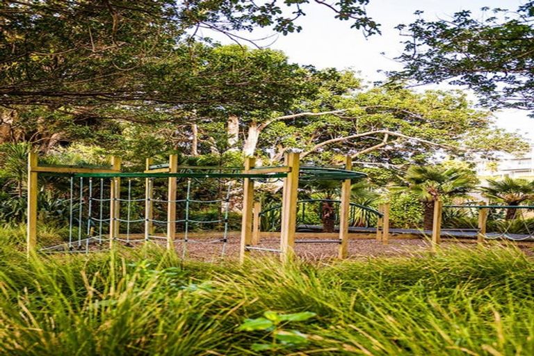 Photo of property in 116 Eaves Bush Parade, Orewa, 0931