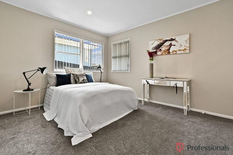 Photo of property in 31 Ilford Crescent, Mangere, Auckland, 2022