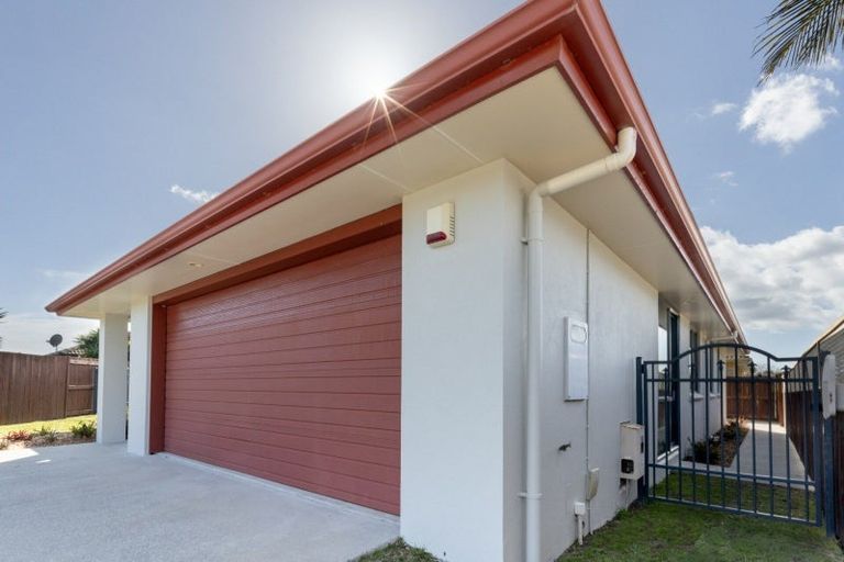 Photo of property in 25 Beachmere Place, Papamoa Beach, Papamoa, 3118