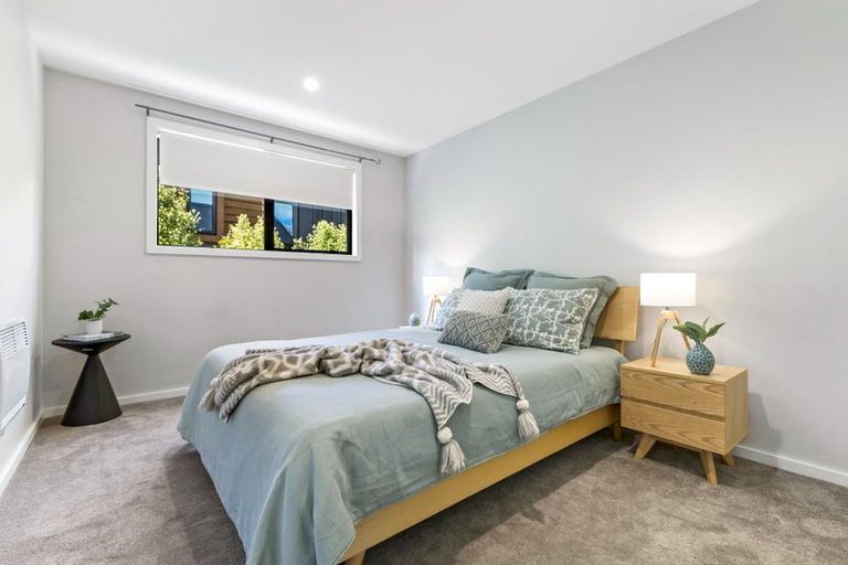 Photo of property in 35 Rannoch Drive, Jacks Point, Queenstown, 9371