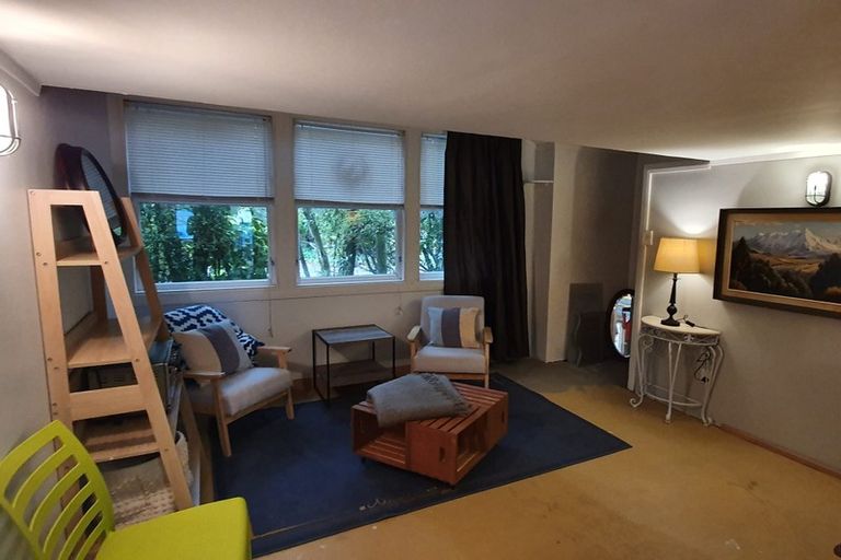 Photo of property in 4 Railway Terrace, Ohau, Levin, 5570