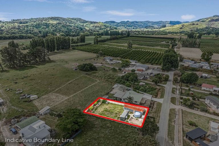 Photo of property in 15 Kipling Road, Te Karaka, 4022