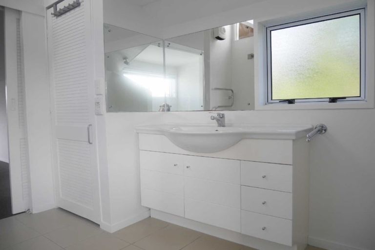 Photo of property in 9b Kinsey Terrace, Clifton, Christchurch, 8081