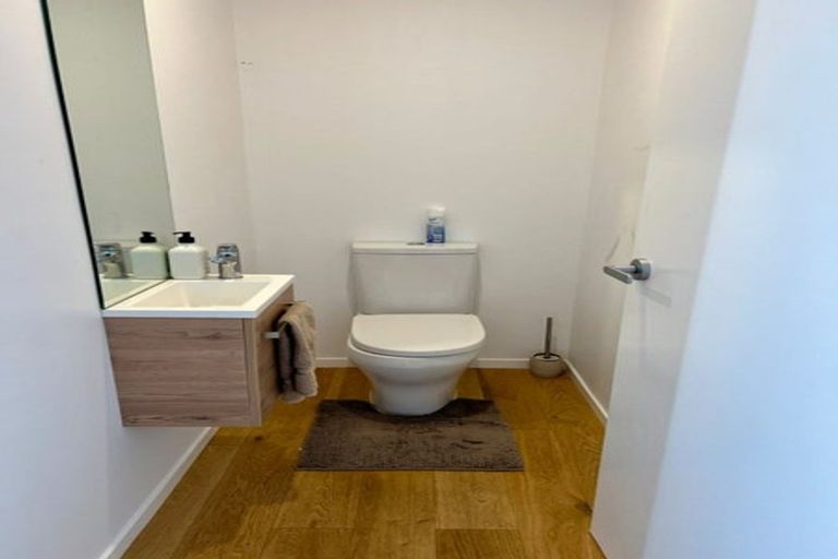 Photo of property in 4 Rutherford Street, Belmont, Auckland, 0622