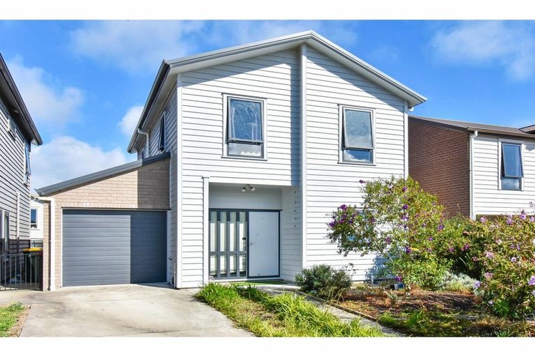 Photo of property in 22 Kaimoana Street, Weymouth, Auckland, 2103