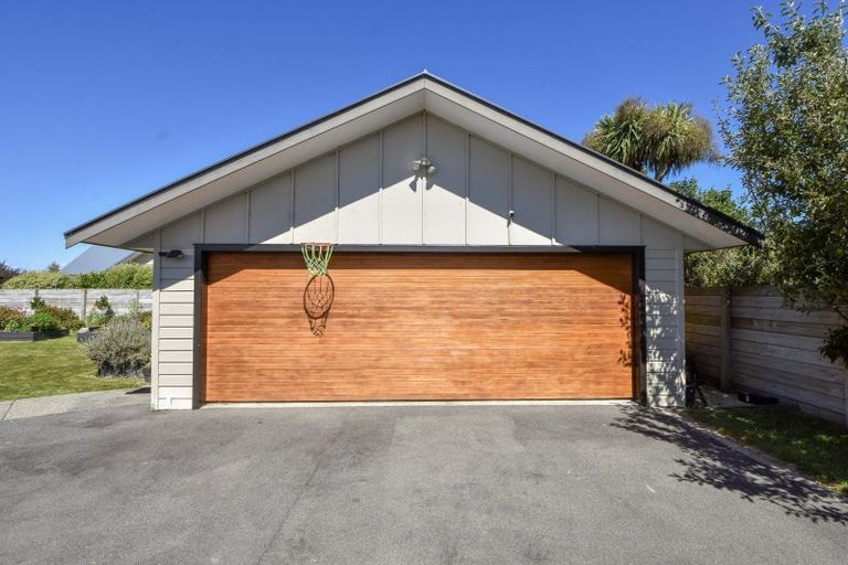Photo of property in 18 Carrington Drive, Carterton, 5713