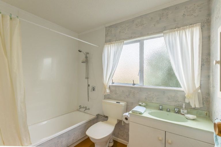 Photo of property in 7b Rosewood Place, Paraparaumu, 5032