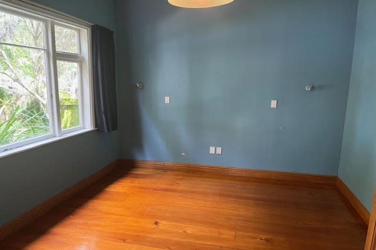 Photo of property in 7 Grove Road, Addington, Christchurch, 8024